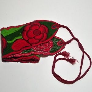 NWOT Mexican Hand embroidered Waist Belt